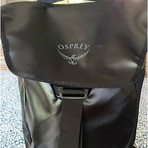 Osprey transporter Backpack like new!!!